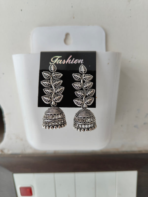 16 Pcs – Birthday WishSpecial Cute Flower Gift Hamper for Her | With Unique Festive Gift BoxPerfect forBirthday & Special Occasion Gifting